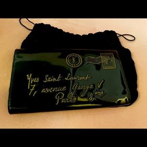 Authentic Envelope evening bag YSL black patent leather